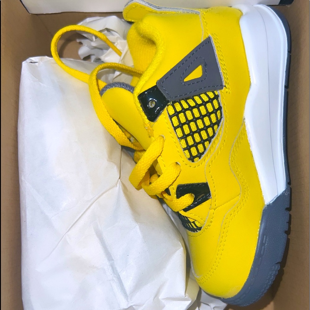 Air Jordan 4 Retro TD ‘Lightning’ 2021 Size 8C